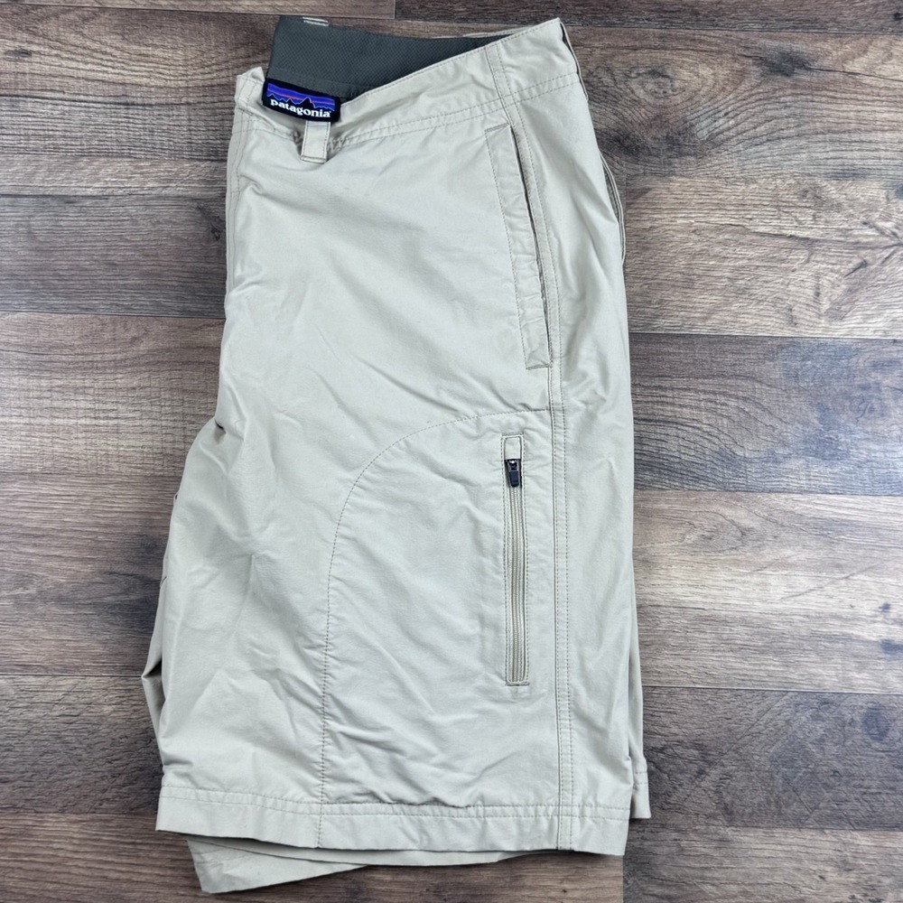 Patagonia Hiking Shorts Mens Size 32 Beige Nylon Woven Stretch
